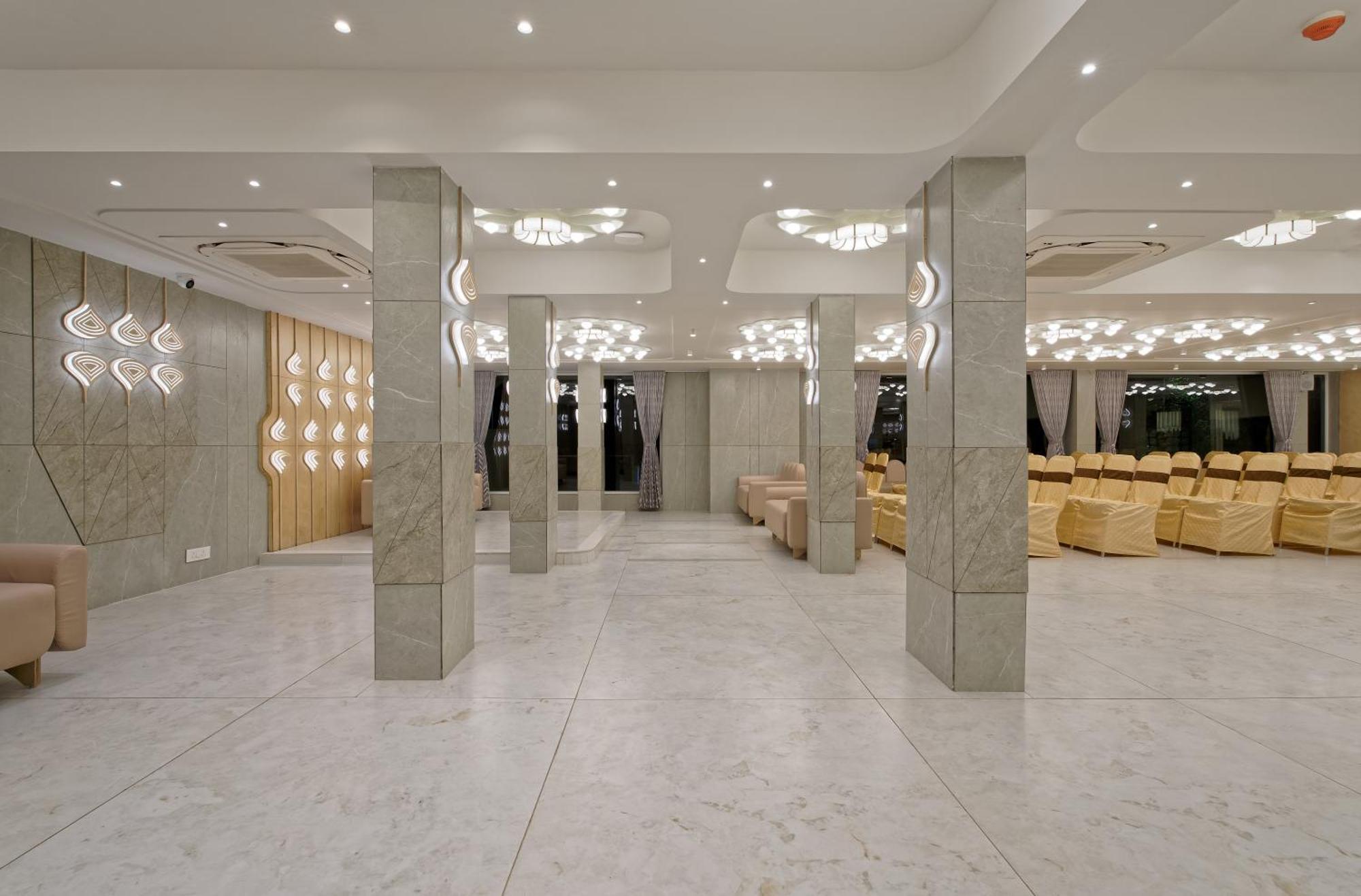 Exora Inn Αχμπανταμπάντ Εξωτερικό φωτογραφία